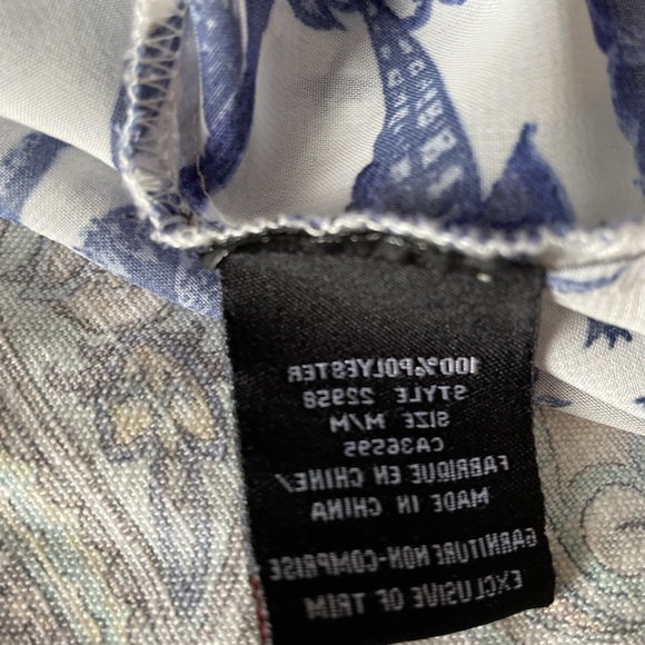 Mandee Sz M blouse. Like new - Picture 7 of 7